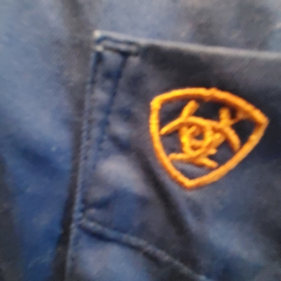 Ariat  blue button up s, XXL mens shirt. Newer  condition - Picture 2 of 5